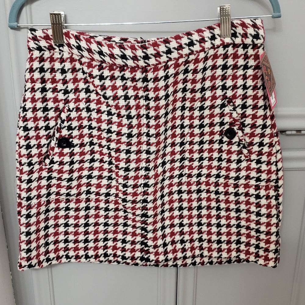 Thick houndstooth mini skirt